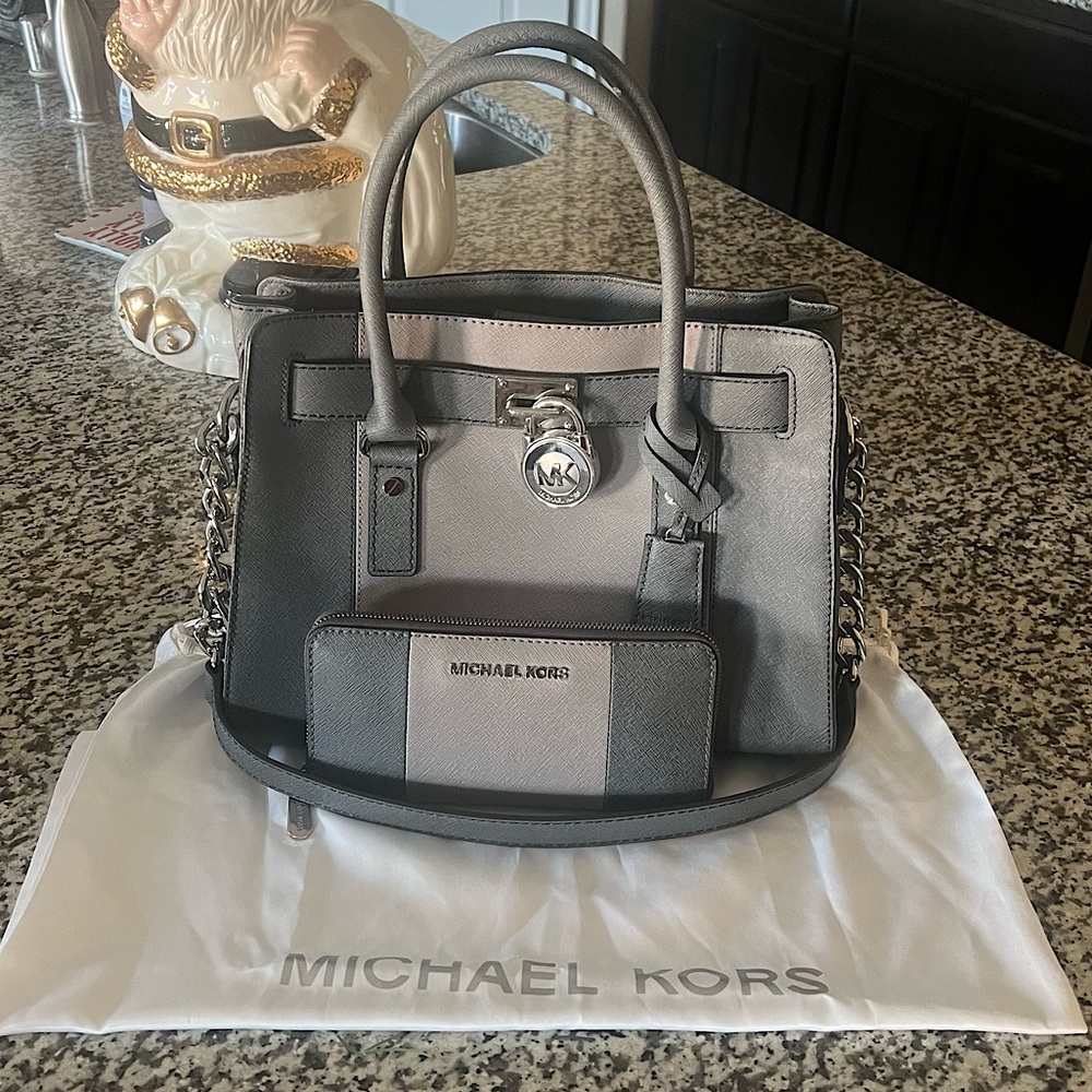 Michael Kors East West Hamilton Saffiano Satchel & Wallet Set